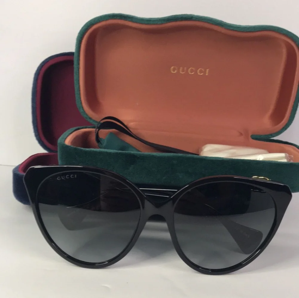 New 💯 Original Gucci Grey Cat Eye Ladies Sunglasses GG1011S 001